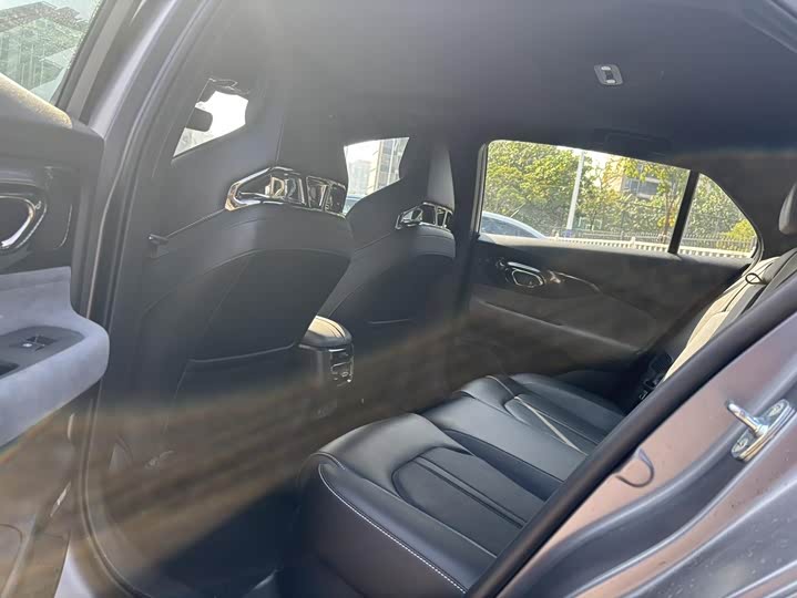 Фото 4 - GAC Trumpchi Empow R