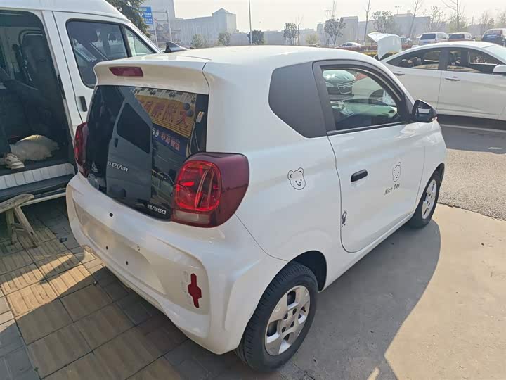 Фото 7 - Roewe Clever