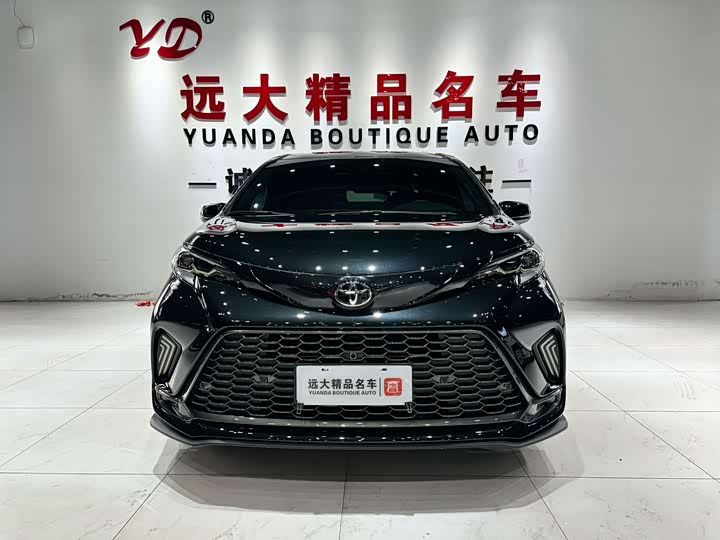 Фото 2 - Toyota Granvia