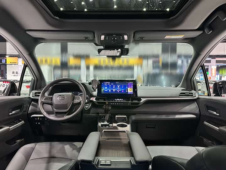 Фото 7 - Toyota Granvia