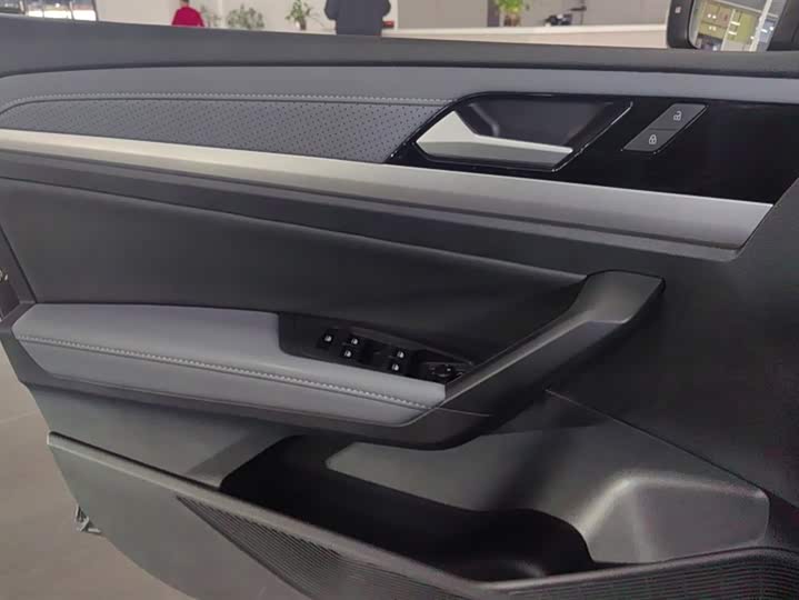 Фото 7 - Volkswagen Lavida