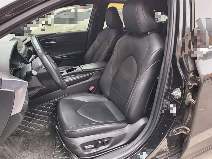 Фото 8 - Toyota Avalon