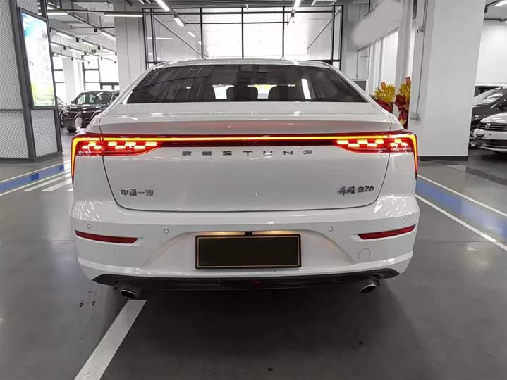 Фото 5 - Bestune B70