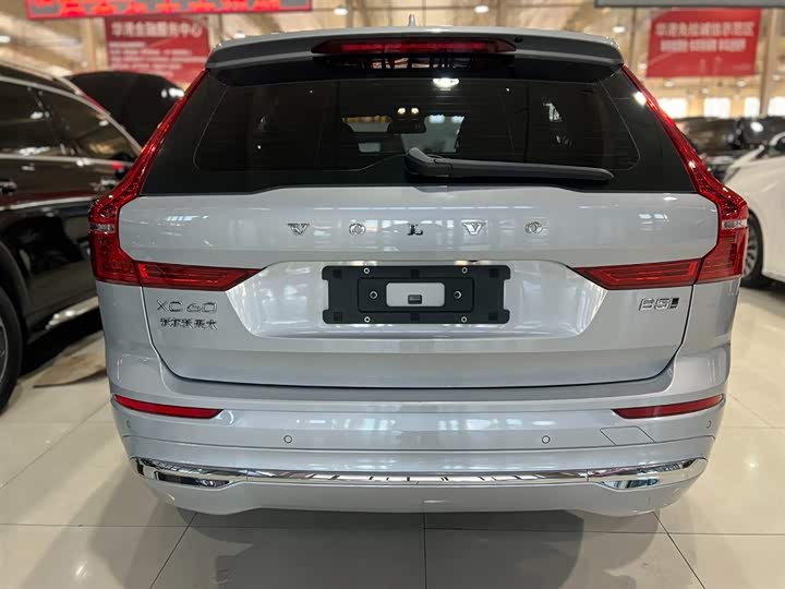 Фото 4 - Volvo XC60