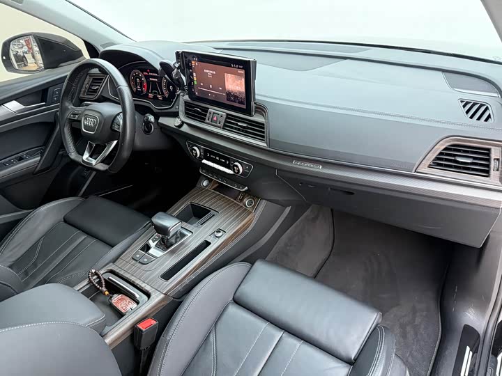Фото 5 - Audi Q5L