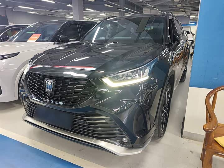 Фото 1 - Toyota Crown Kluger