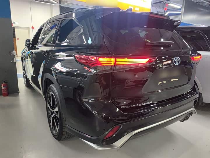 Фото 5 - Toyota Crown Kluger