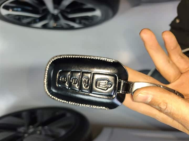 Фото 9 - Toyota Crown Kluger