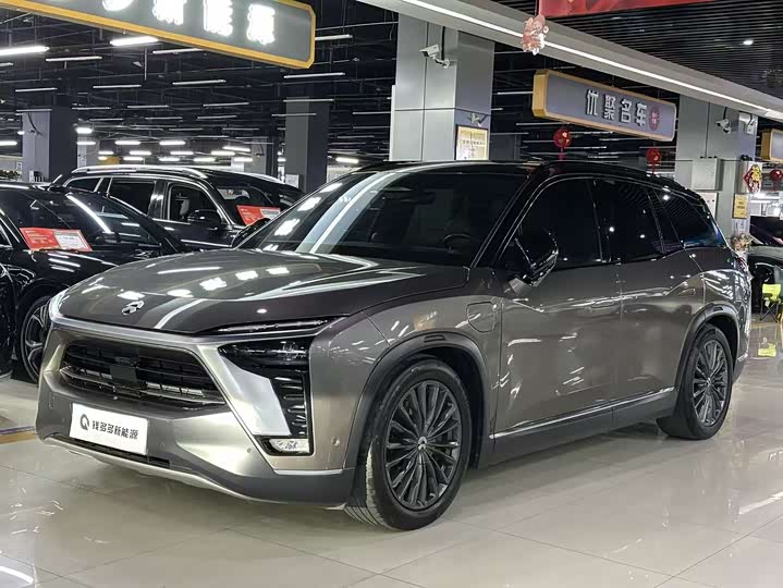 Фото 1 - Nio ES8