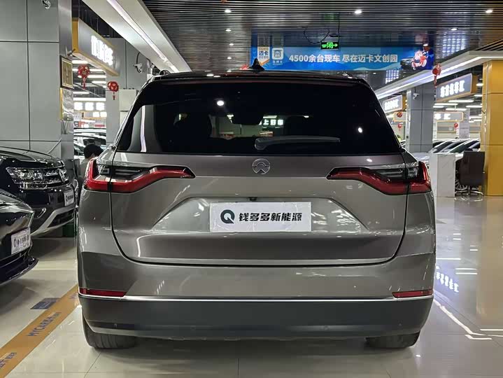 Фото 6 - Nio ES8