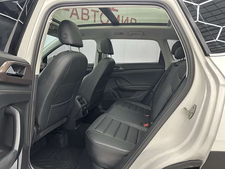 Фото 5 - Volkswagen Tharu