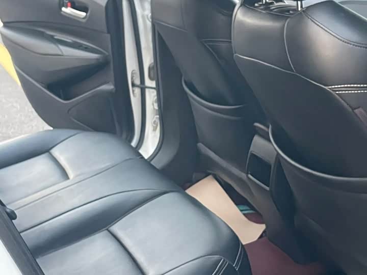 Фото 6 - Toyota Corolla