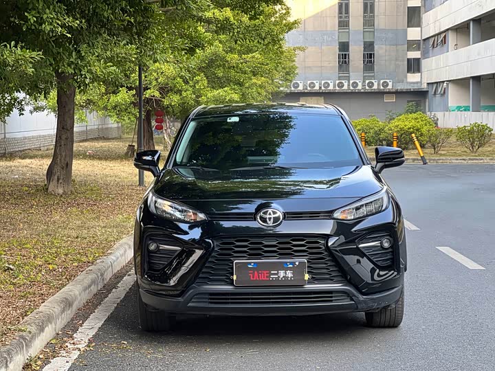 Фото 2 - Toyota Wildlander