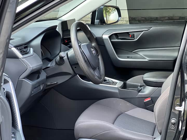 Фото 4 - Toyota Wildlander