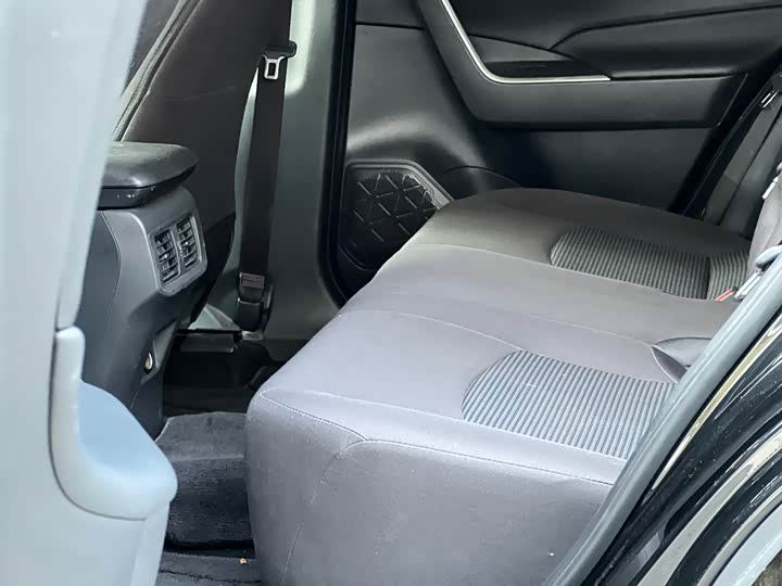 Фото 6 - Toyota Wildlander