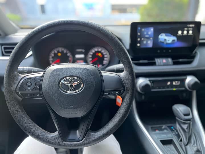 Фото 7 - Toyota Wildlander