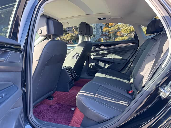 Фото 6 - Volkswagen Passat