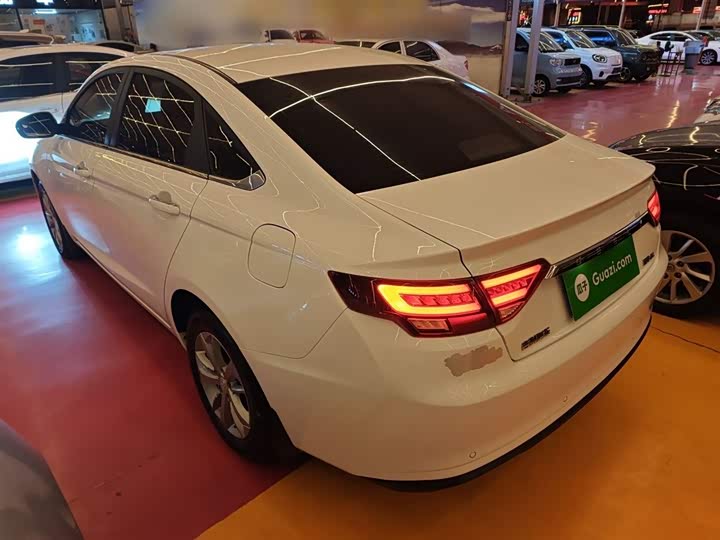 Фото 5 - Geely Emgrand GL