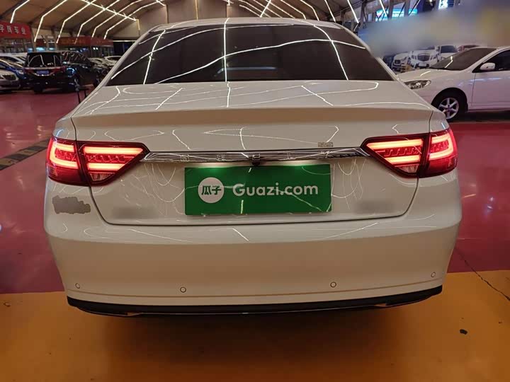 Фото 6 - Geely Emgrand GL