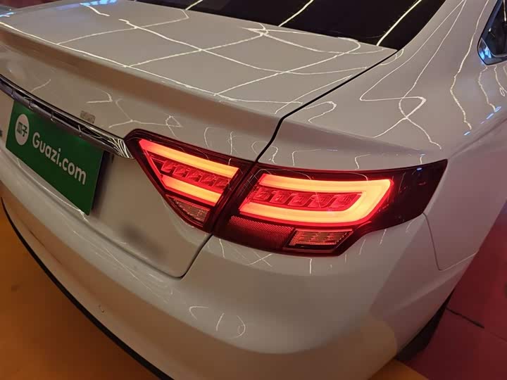 Фото 8 - Geely Emgrand GL