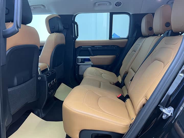 Фото 8 - Land Rover Defender