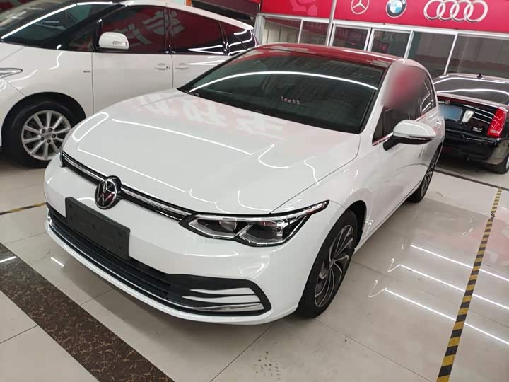 Фото 1 - Volkswagen Golf