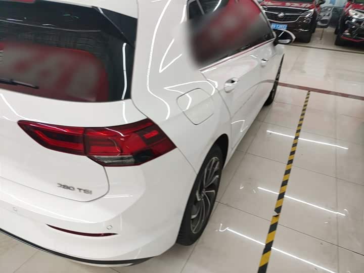 Фото 8 - Volkswagen Golf