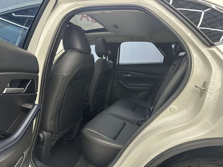 Фото 5 - Mazda CX-30