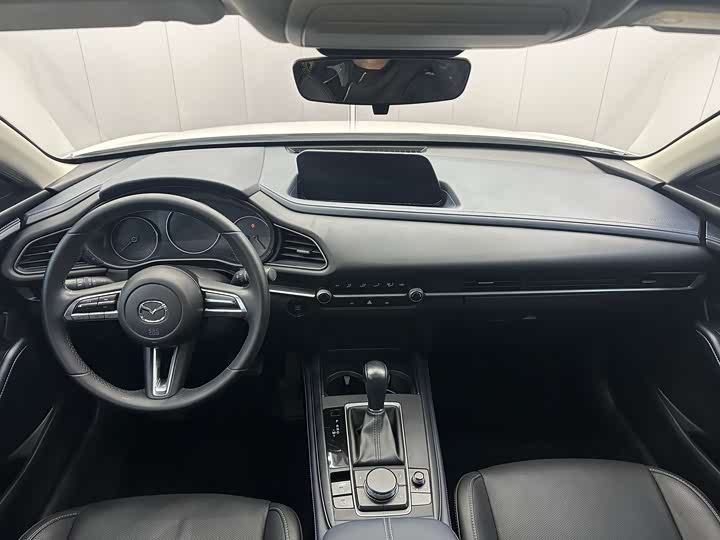 Фото 6 - Mazda CX-30