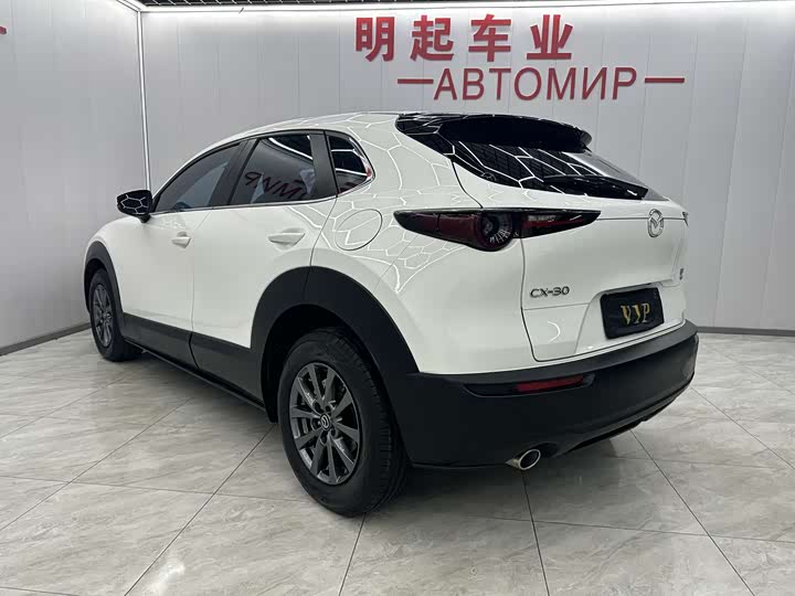 Фото 8 - Mazda CX-30