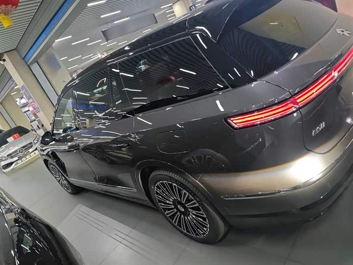 Фото 5 - Nio ES8