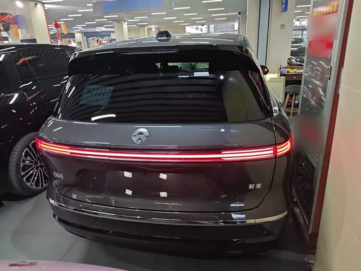 Фото 6 - Nio ES8