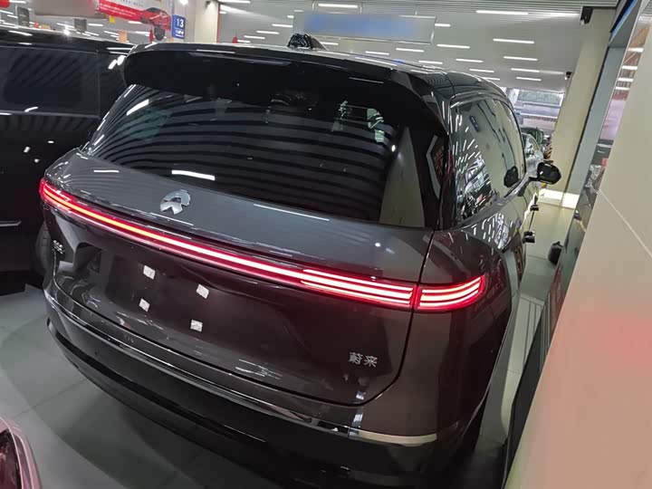 Фото 7 - Nio ES8