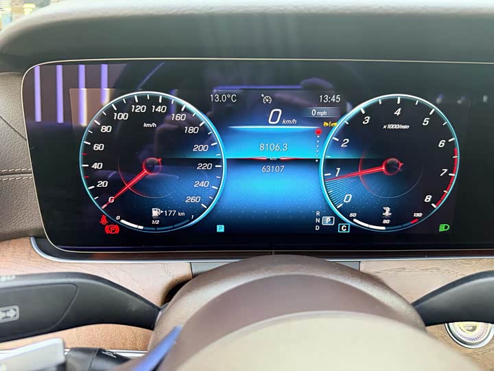 Фото 6 - Mercedes-Benz E-Class