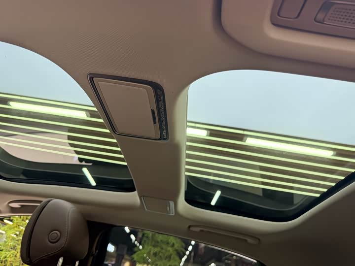 Фото 9 - Mercedes-Benz E-Class