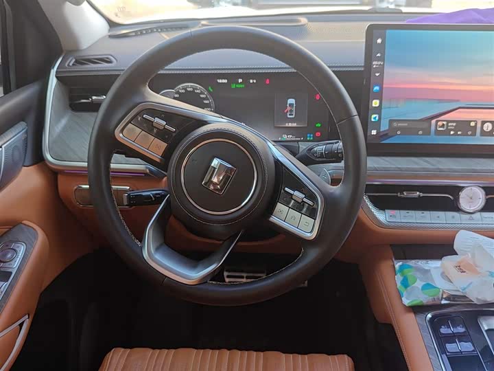 Фото 3 - Tank 500 Hybrid