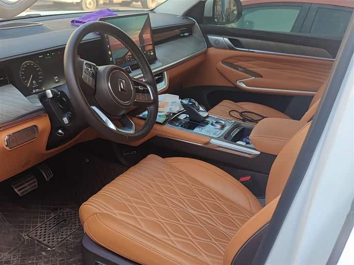 Фото 8 - Tank 500 Hybrid