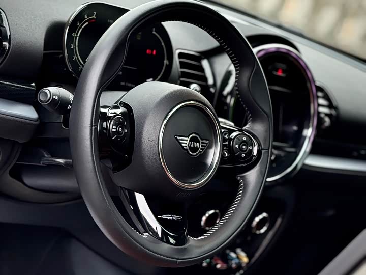 Фото 5 - Mini Clubman