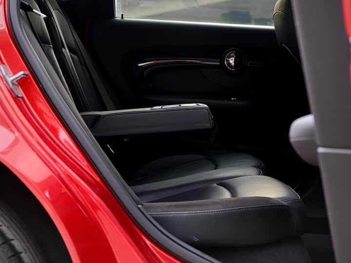 Фото 9 - Mini Clubman