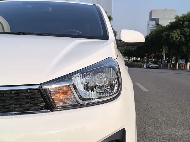 Фото 9 - Kia Pegas