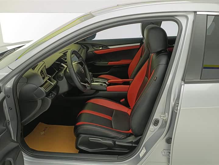 Фото 9 - Honda Civic