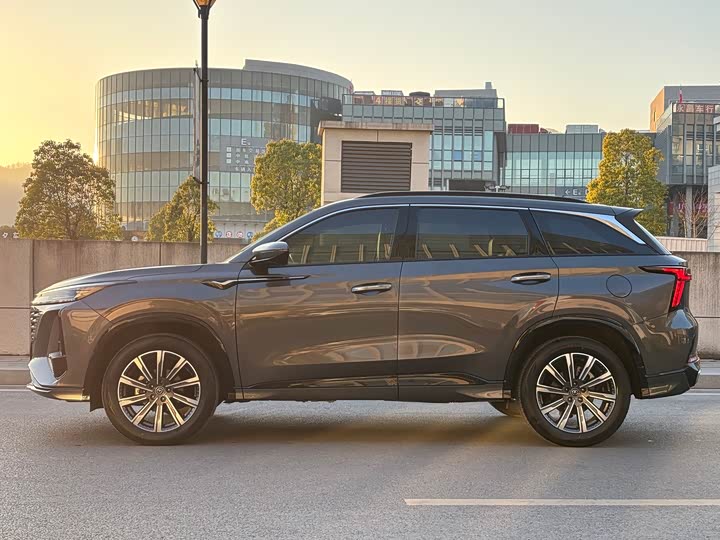 Фото 4 - Changan CS75 Plus