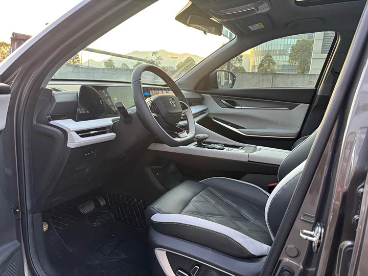 Фото 8 - Changan CS75 Plus