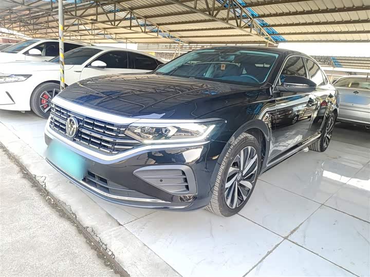 Фото 1 - Volkswagen Passat