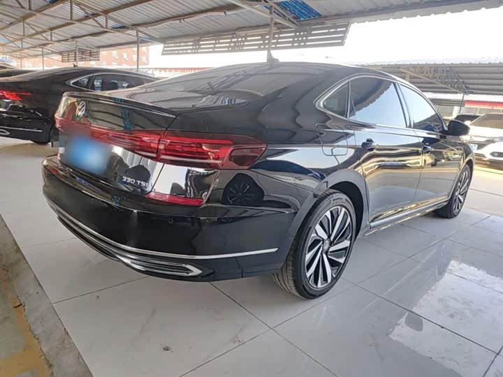 Фото 7 - Volkswagen Passat