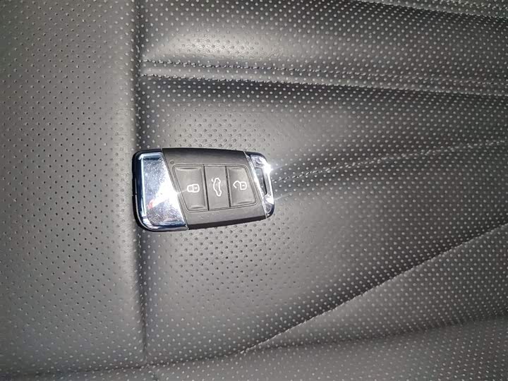 Фото 9 - Volkswagen Passat