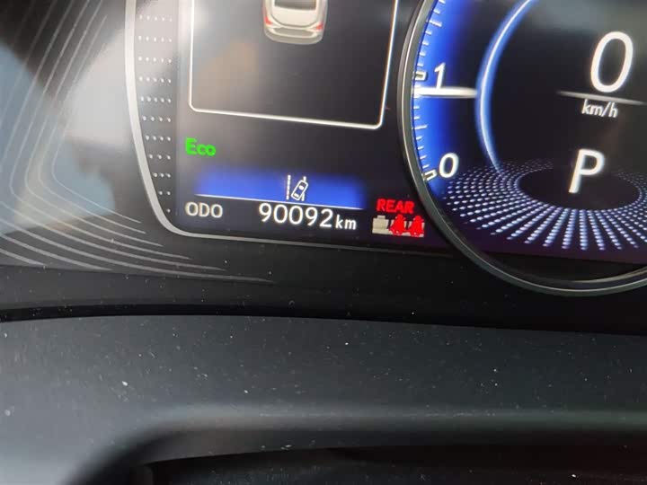 Фото 5 - Lexus ES