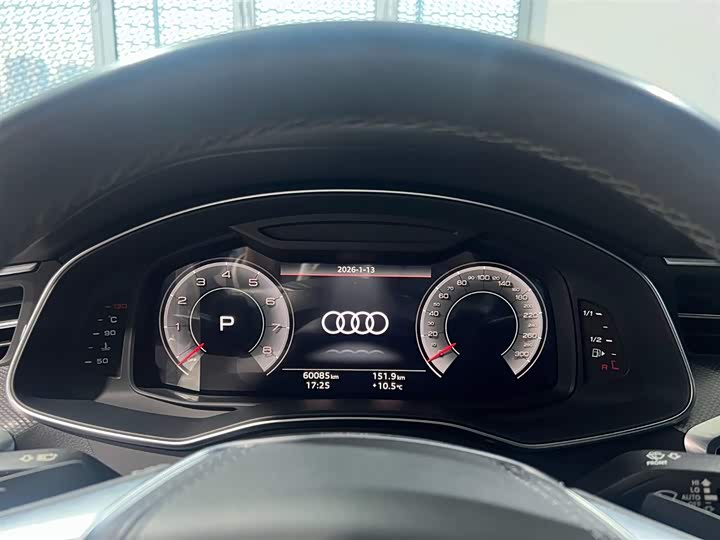 Фото 4 - Audi A6L