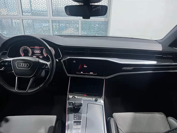 Фото 5 - Audi A6L