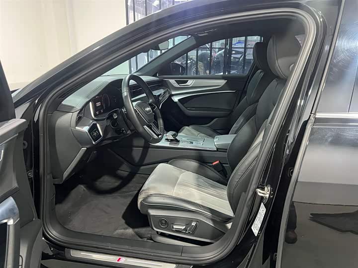 Фото 8 - Audi A6L